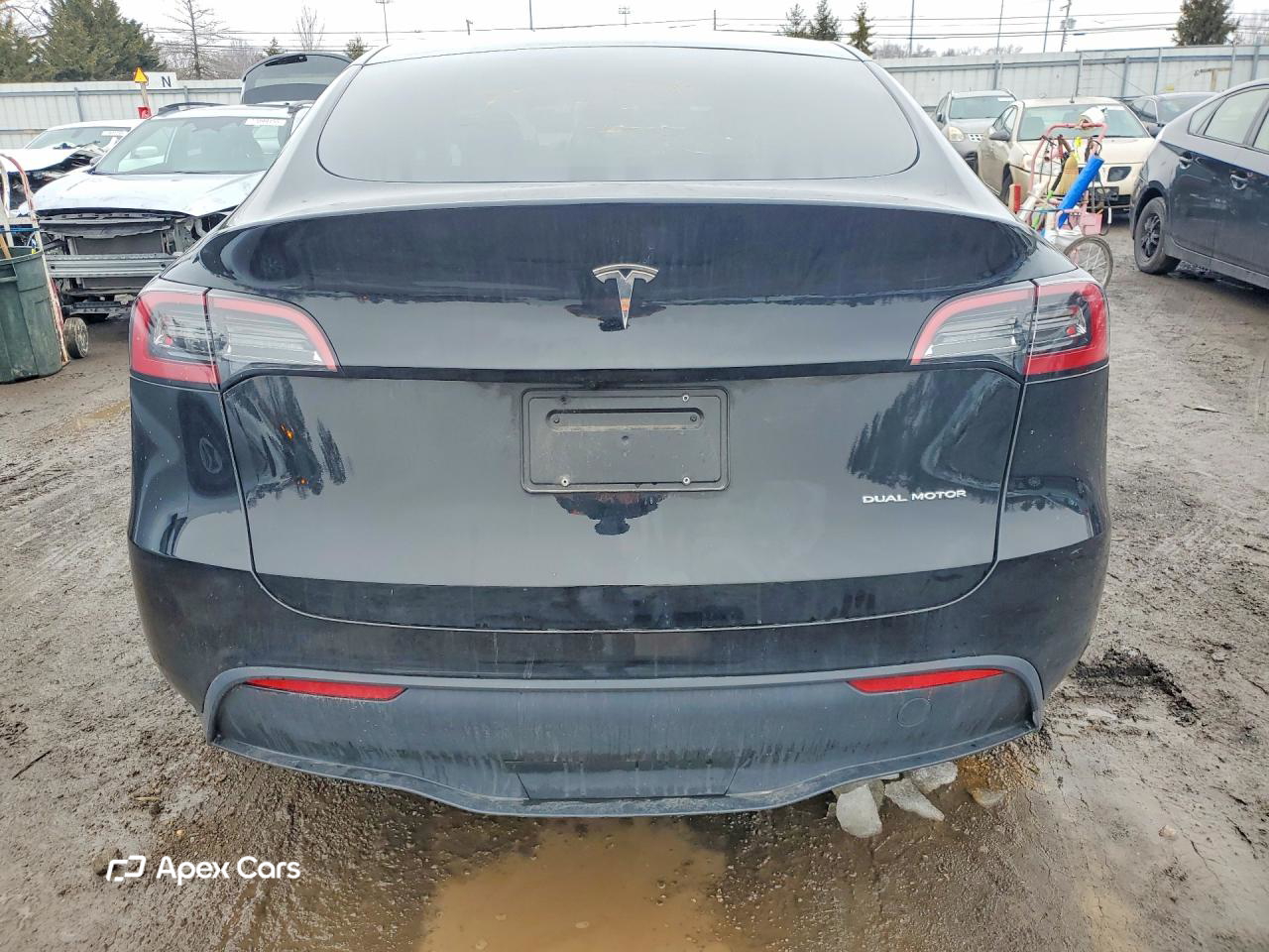 Tesla Model Y 2023