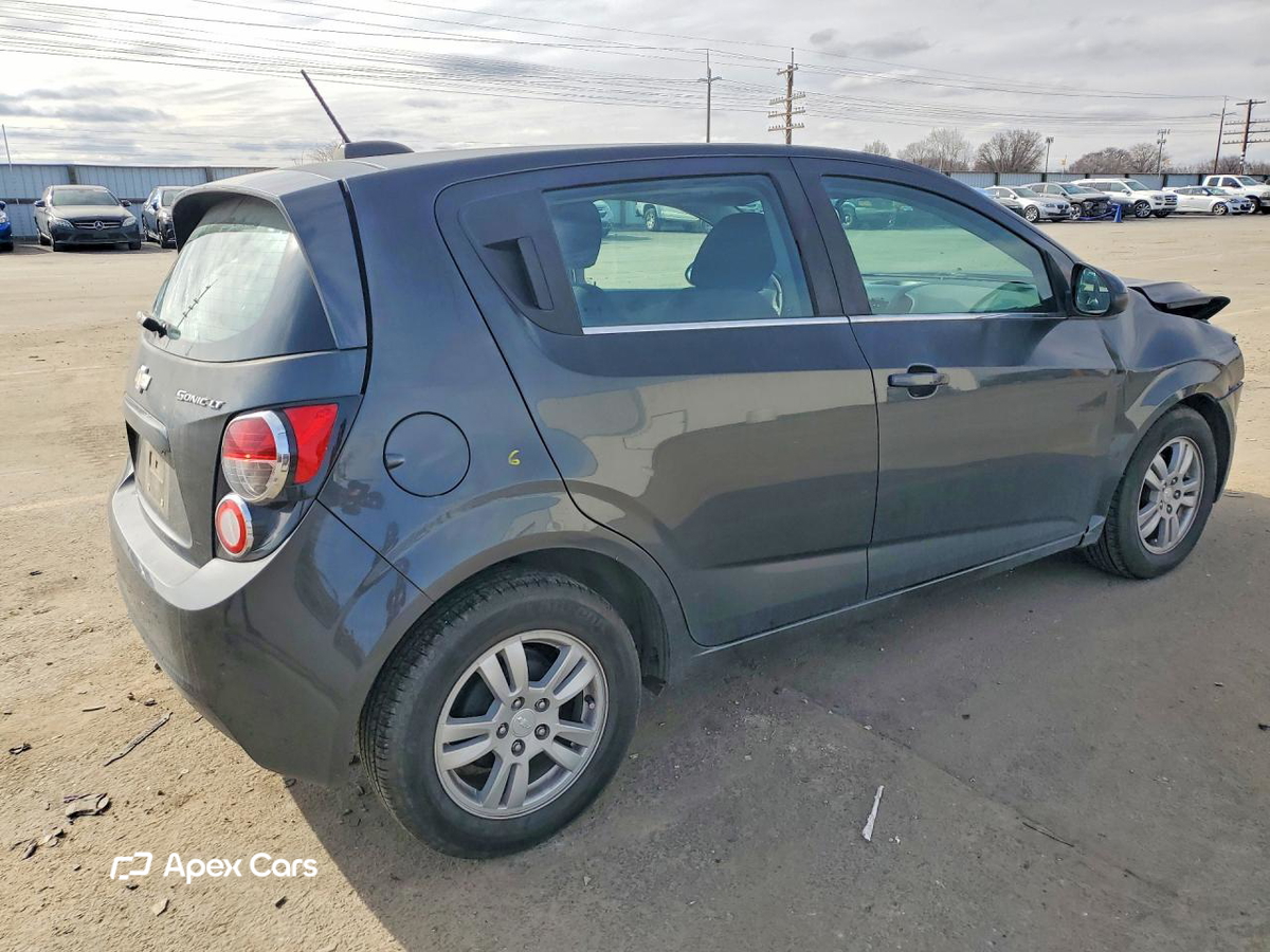 Chevrolet Sonic 2015
