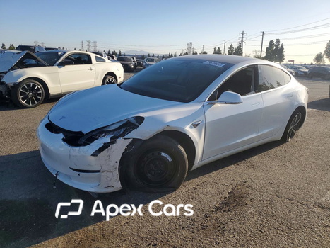 Tesla Model 3 2020 - Image 1 of 13