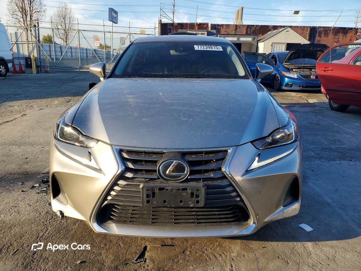 Lexus IS 2018