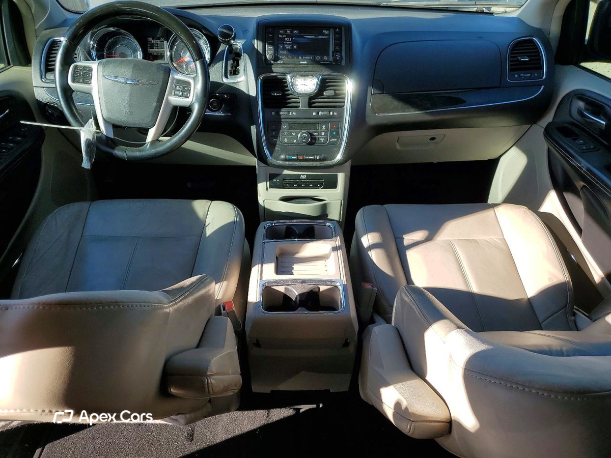 Chrysler Voyager 2015