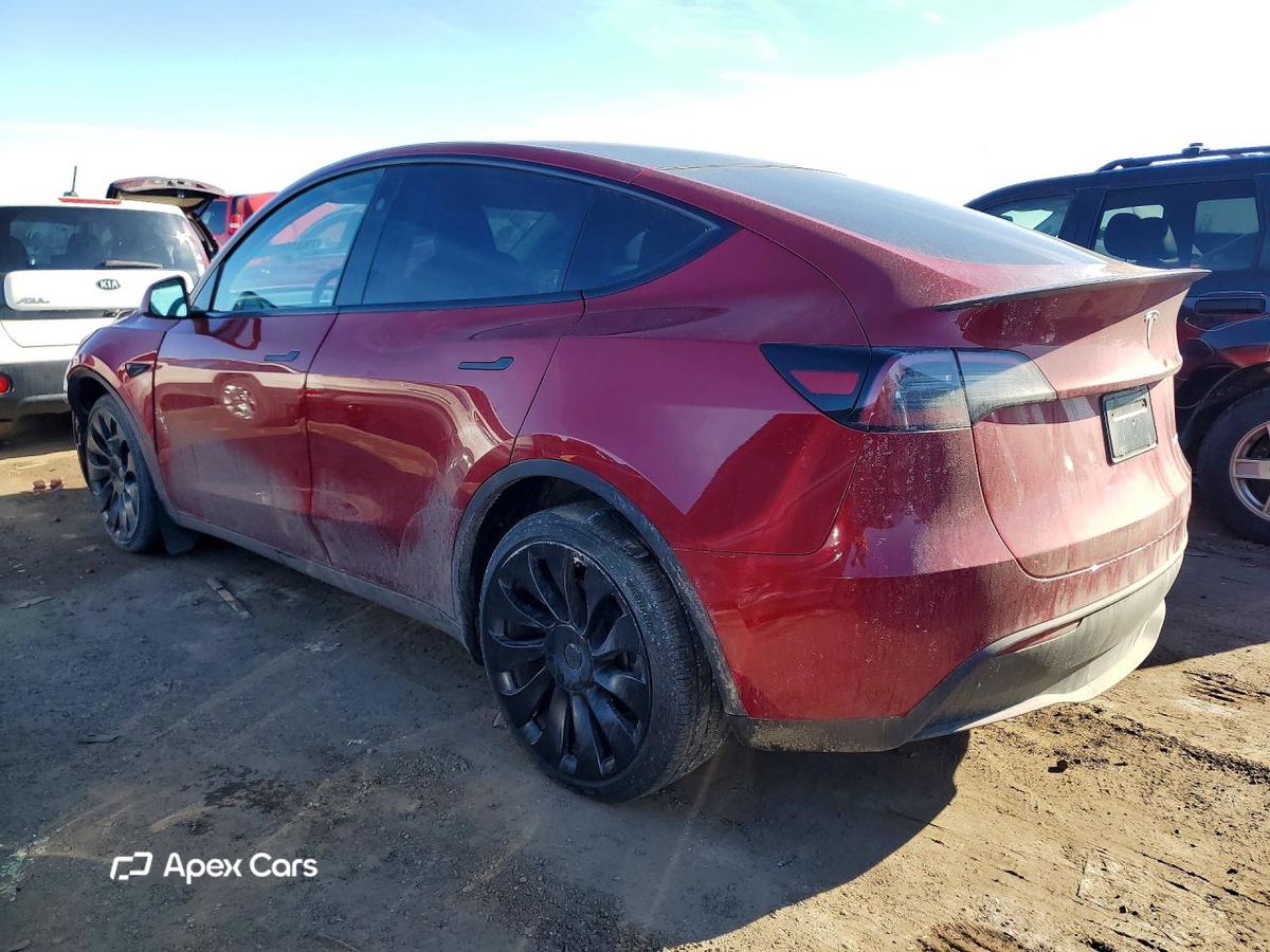 Tesla Model Y 2024