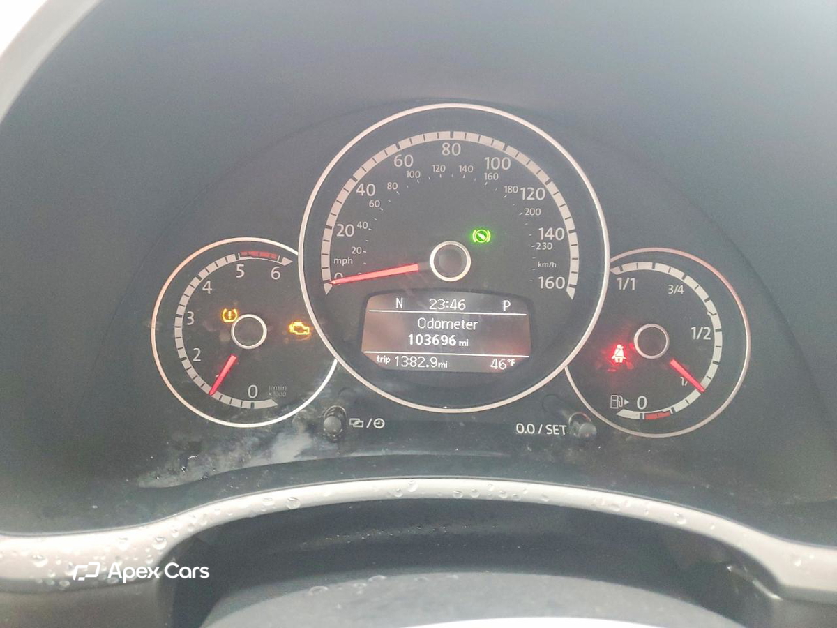 Volkswagen Beetle 2014