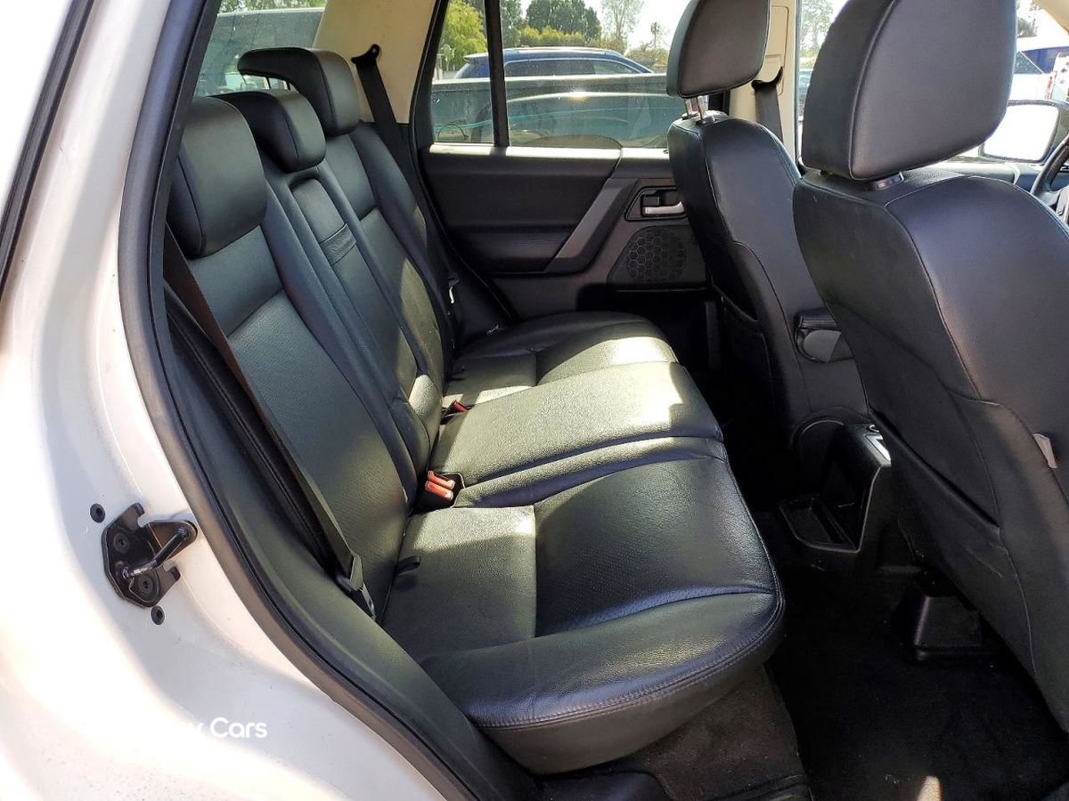 Land Rover LR2 2010