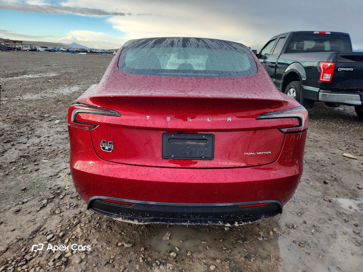 Tesla Model 3 2024