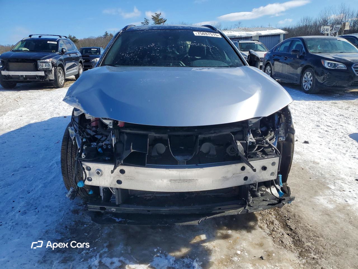 Lexus UX 2023