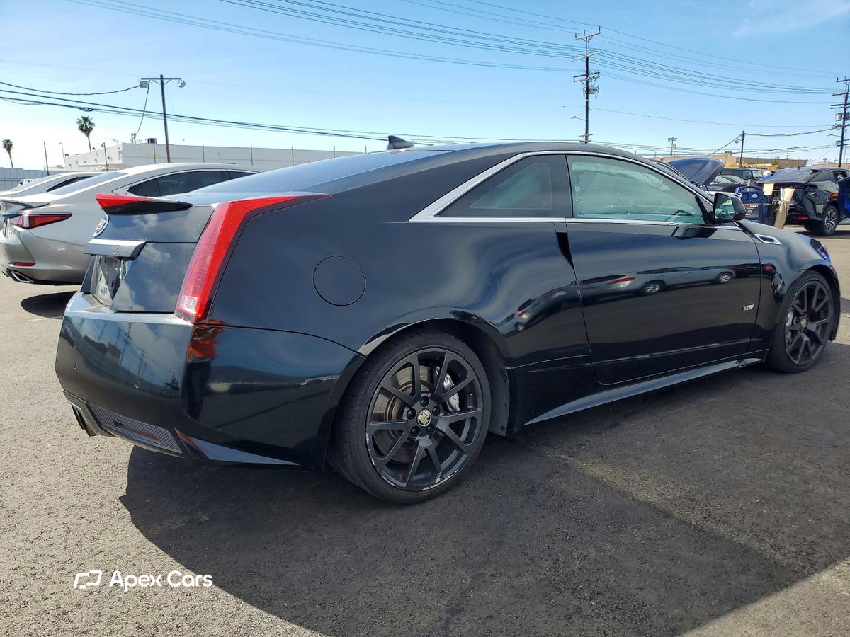 Cadillac CTS 2011