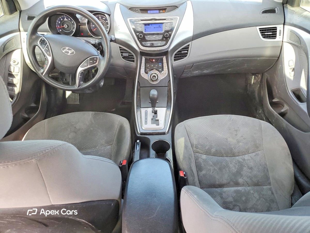 Hyundai Elantra 2013