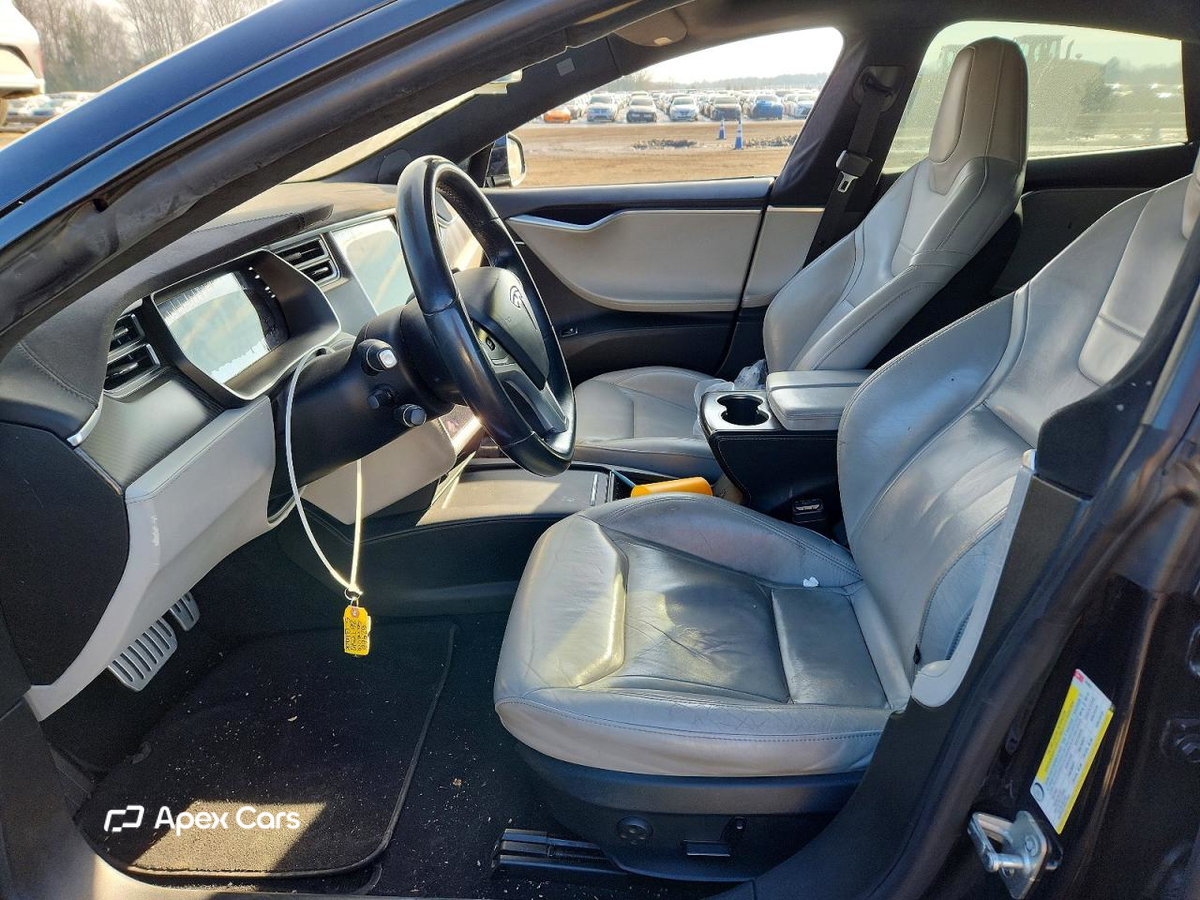 Tesla Model S 2016