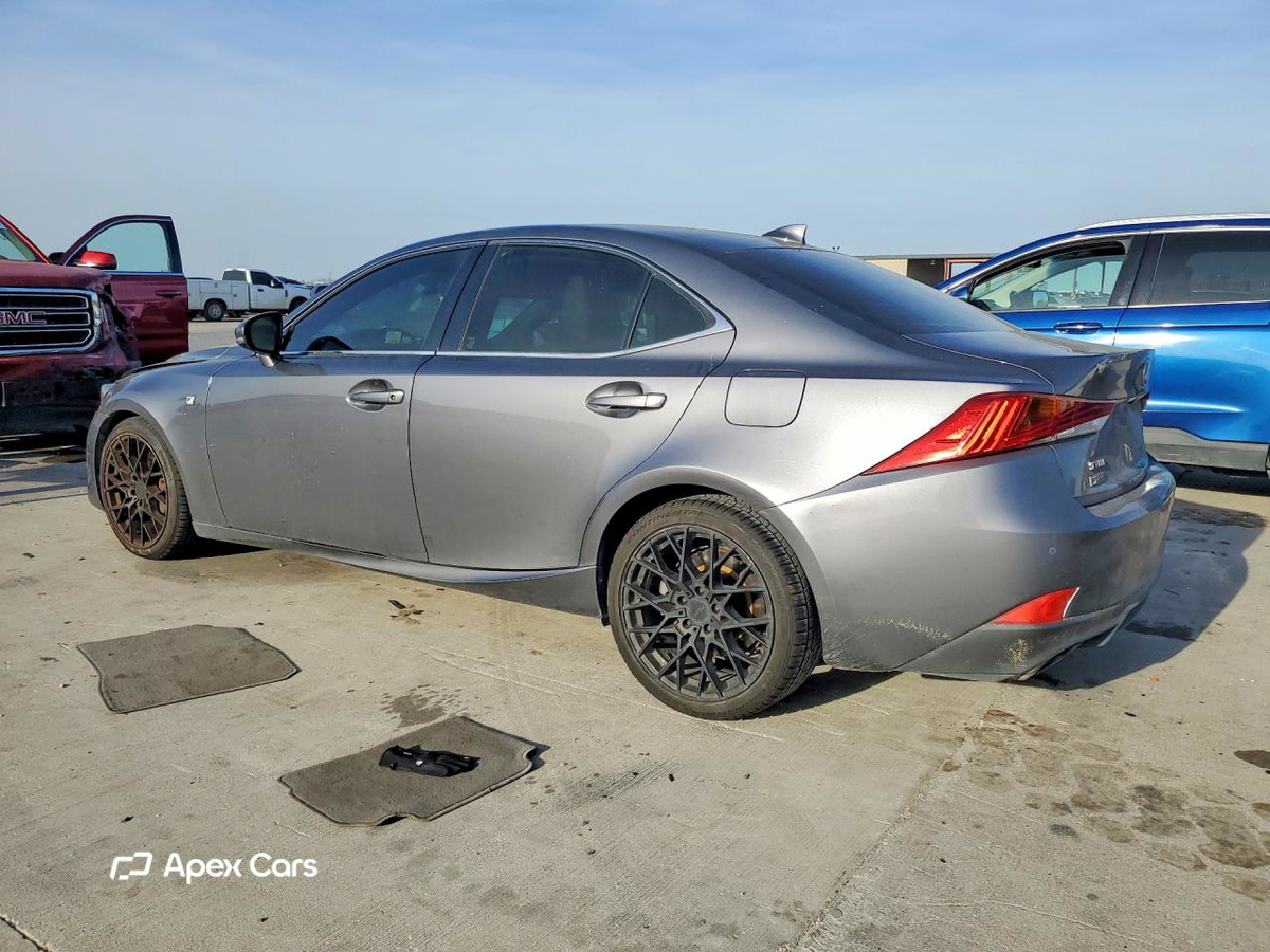 Lexus IS 2020
