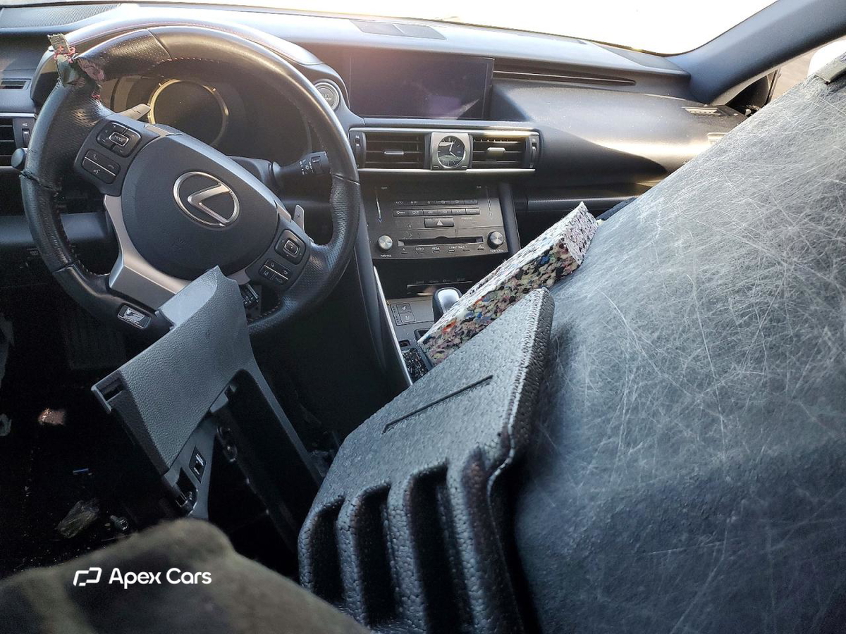 Lexus IS 2017