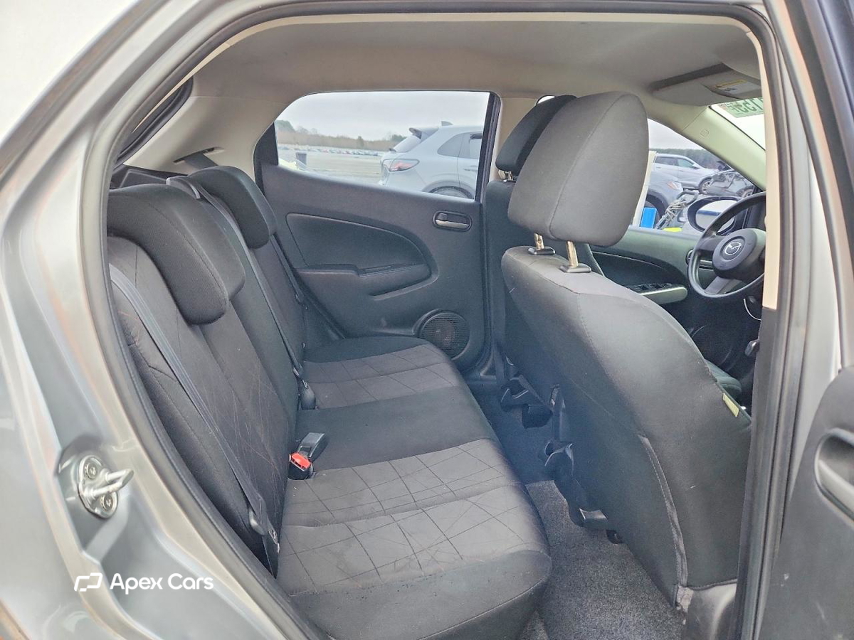 Mazda 2 2014