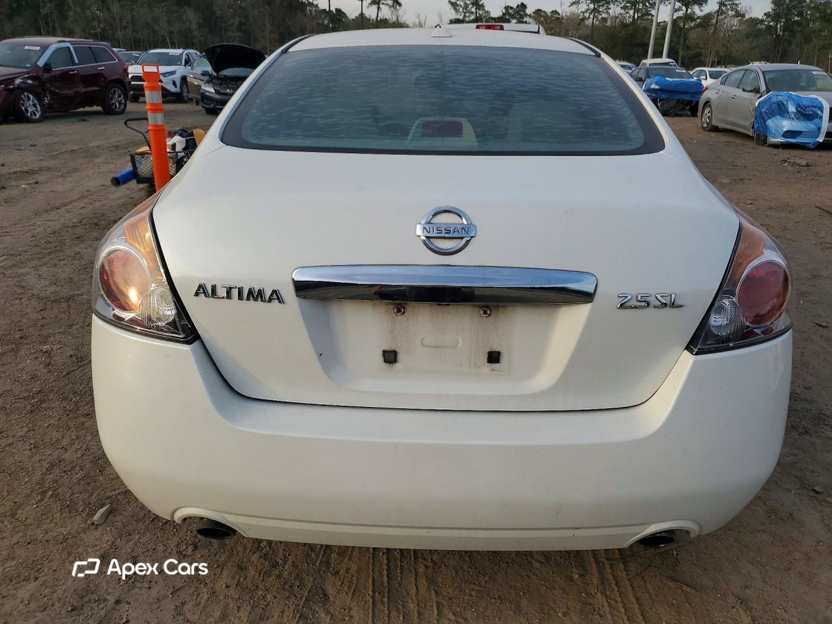 Nissan Altima 2012