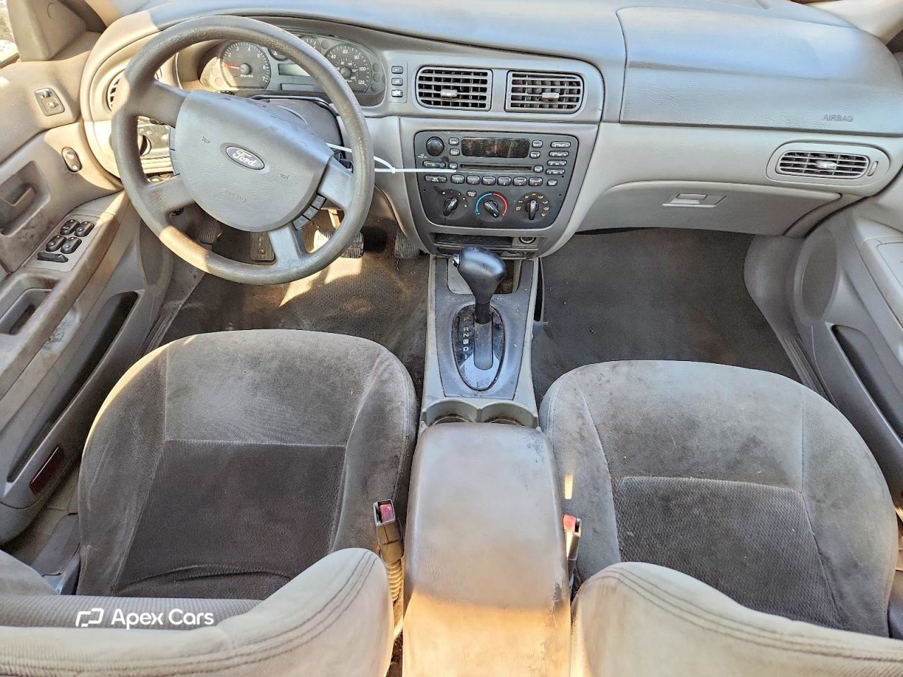 Ford Taurus 2004