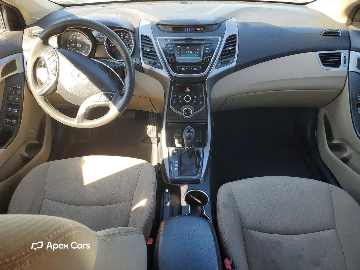 Hyundai Elantra 2016