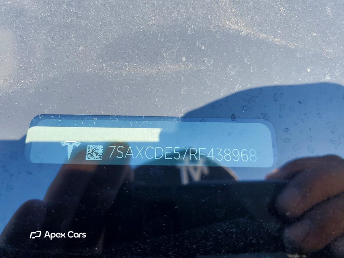 Tesla Model X 2024