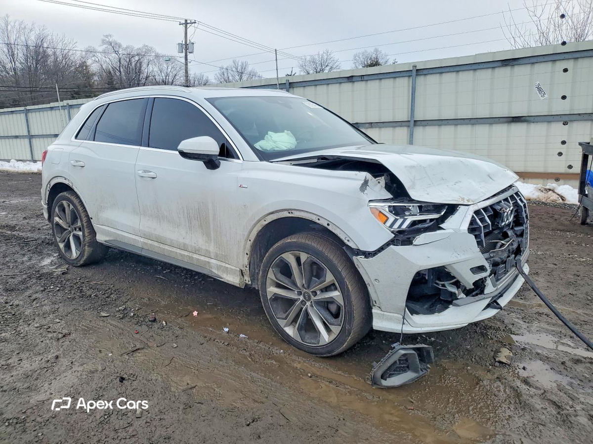 Audi Q3 2021