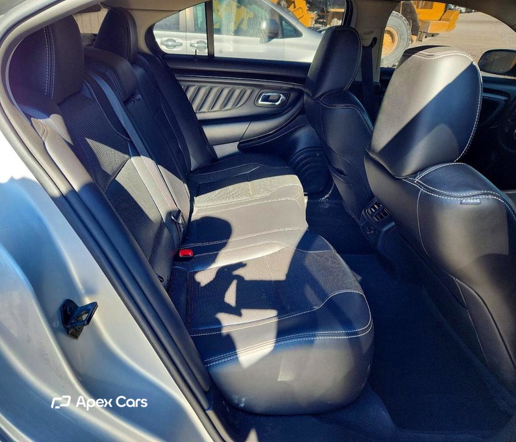 Ford Taurus 2011
