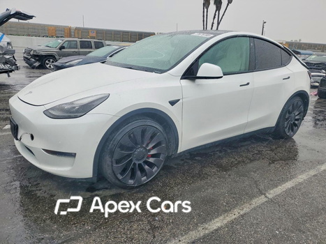 Tesla Model Y 2021 - Image 1 of 14