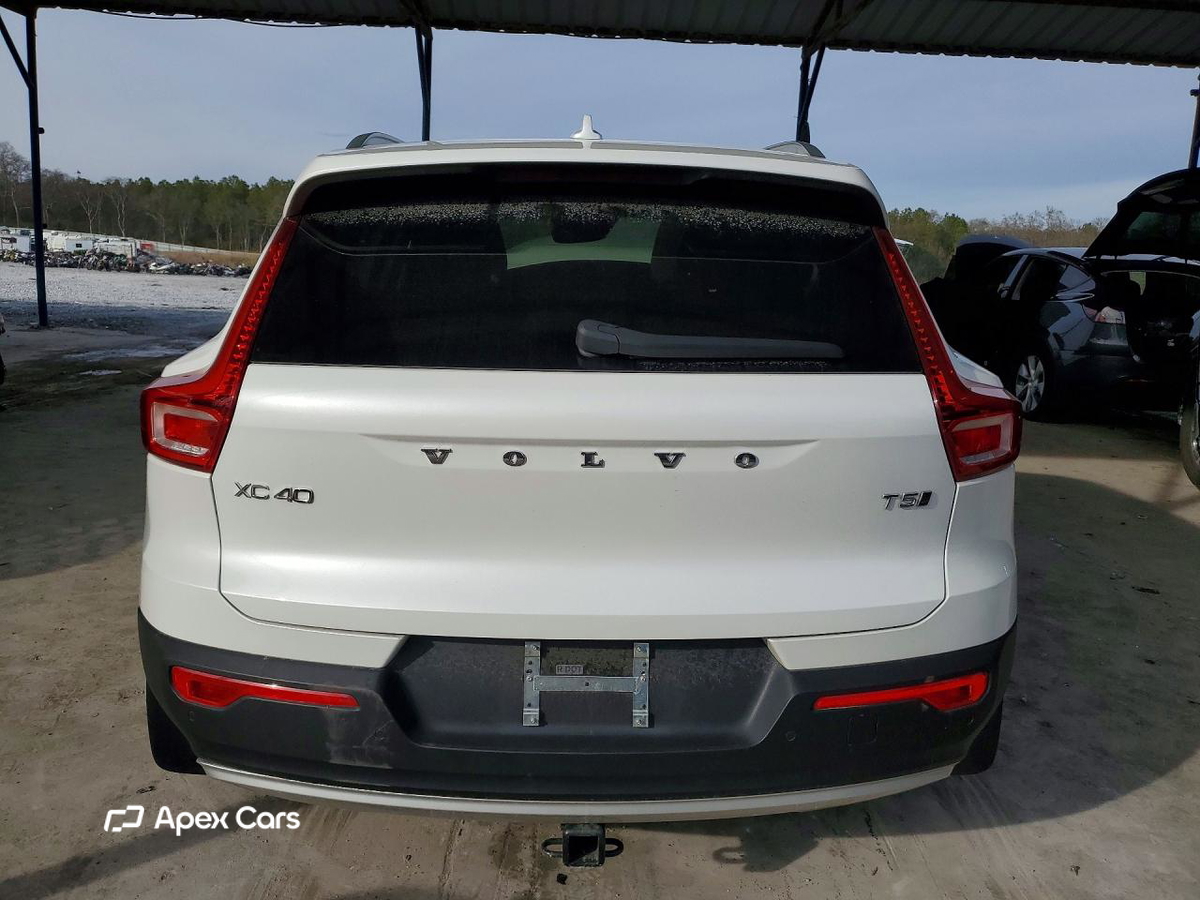 Volvo XC40 2022