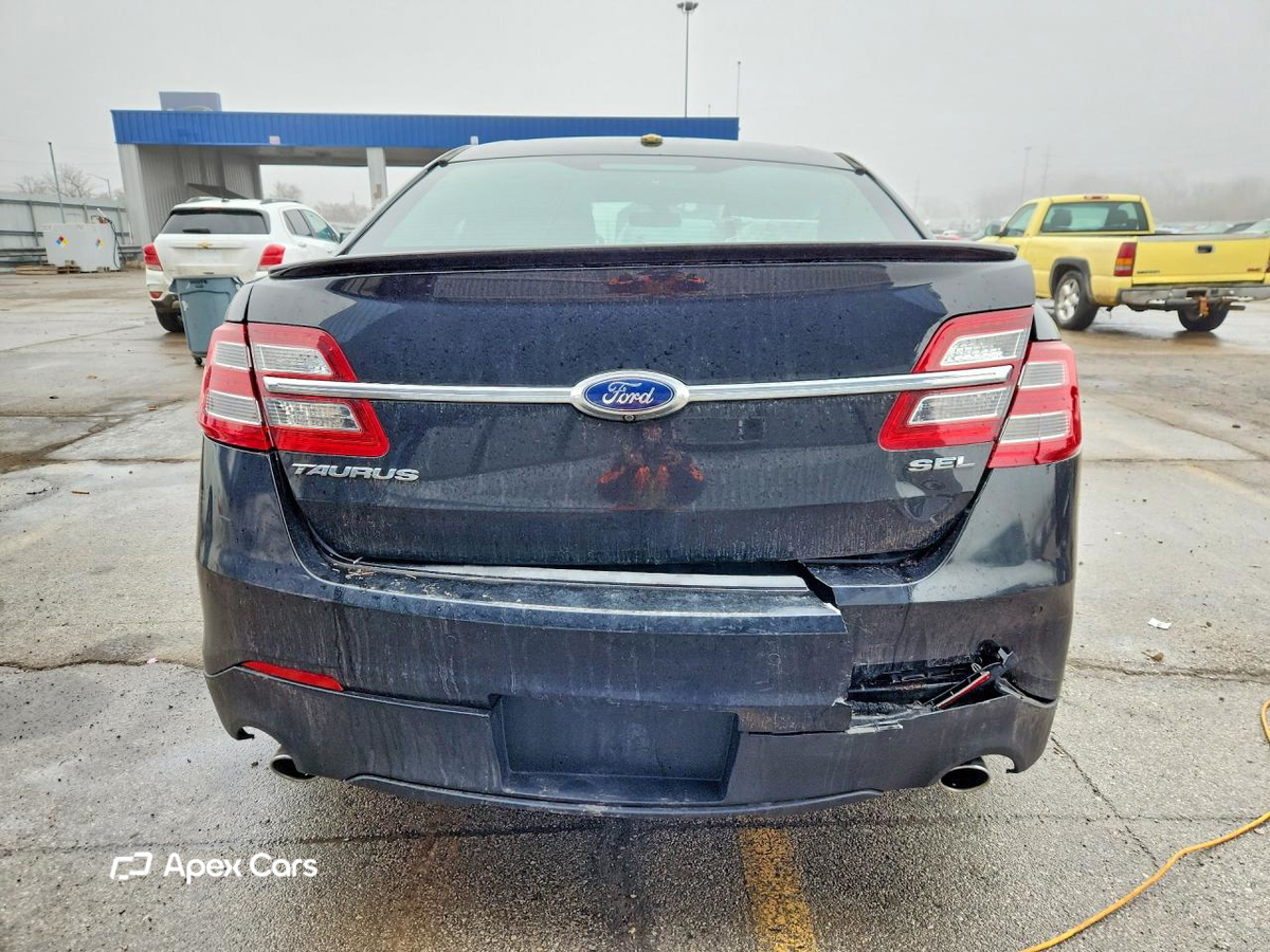 Ford Taurus 2015