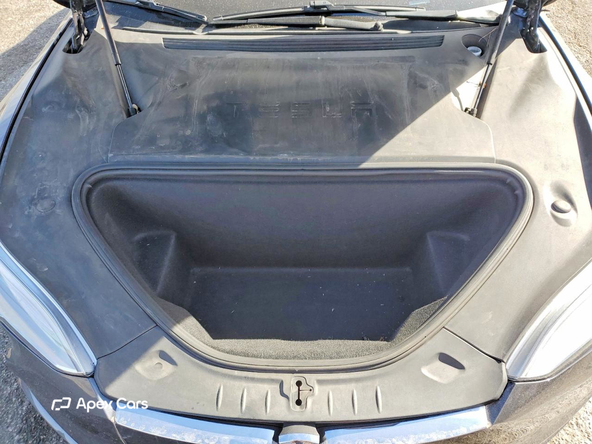 Tesla Model S 2018