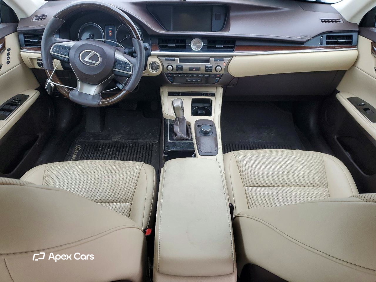 Lexus ES 2016