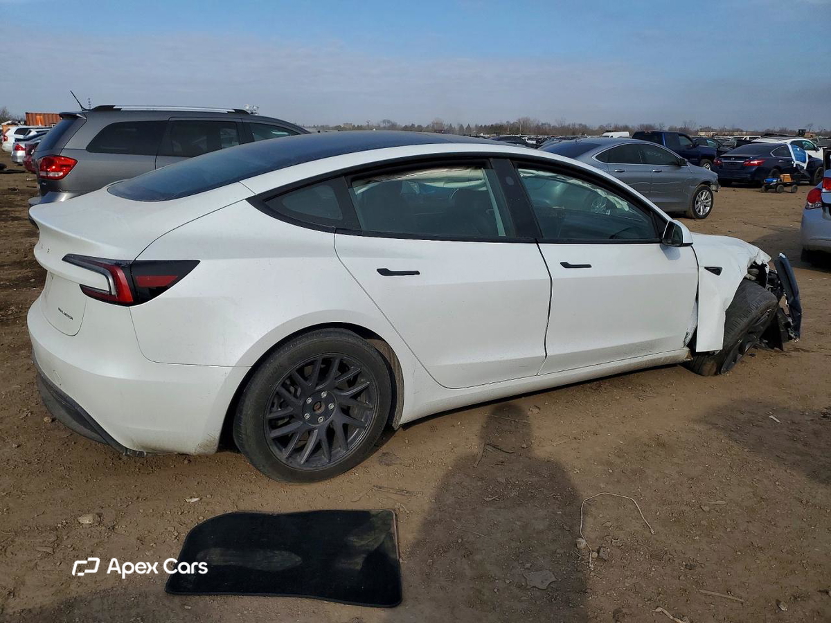 Tesla Model 3 2024