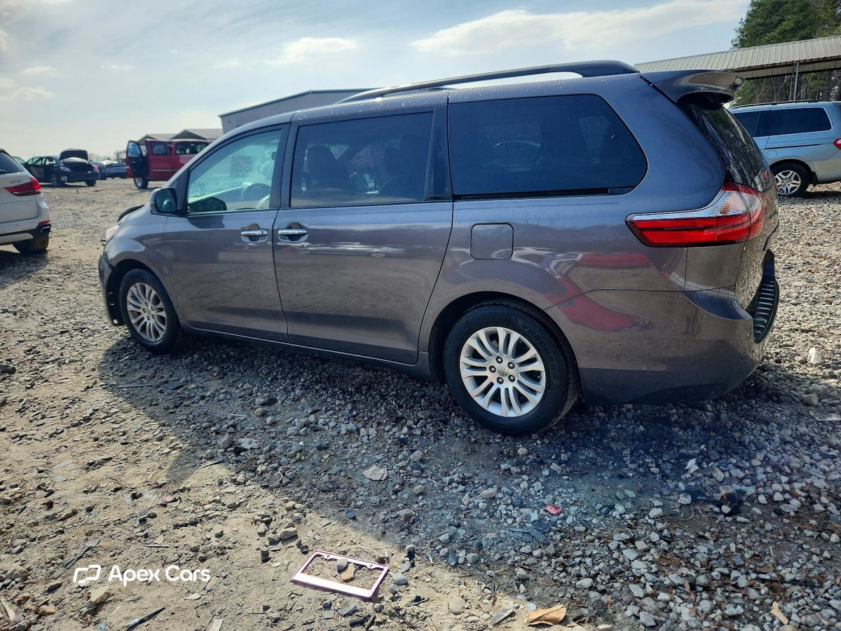 Toyota Sienna 2015