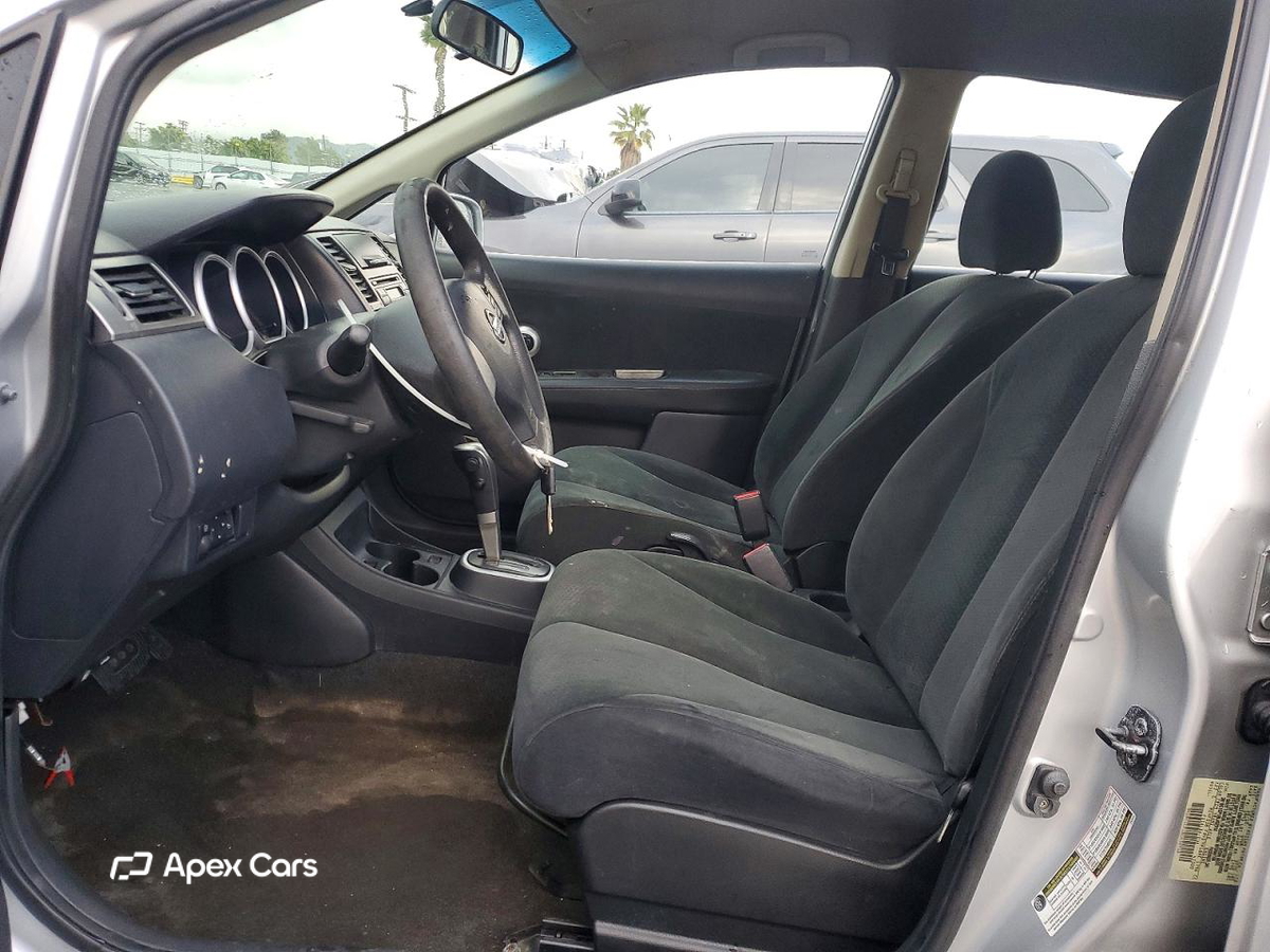 Nissan Versa 2011