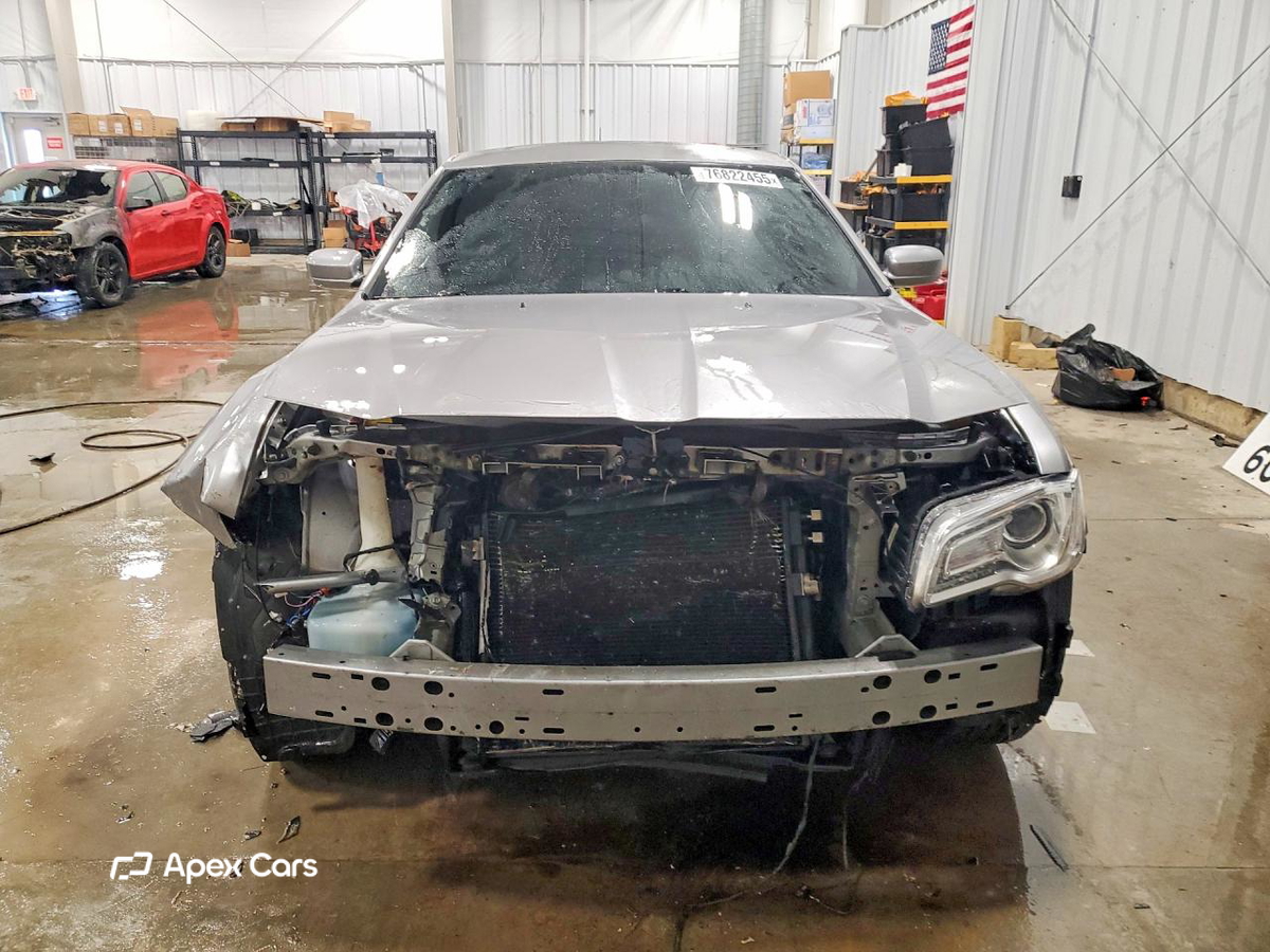 Chrysler 300 2016