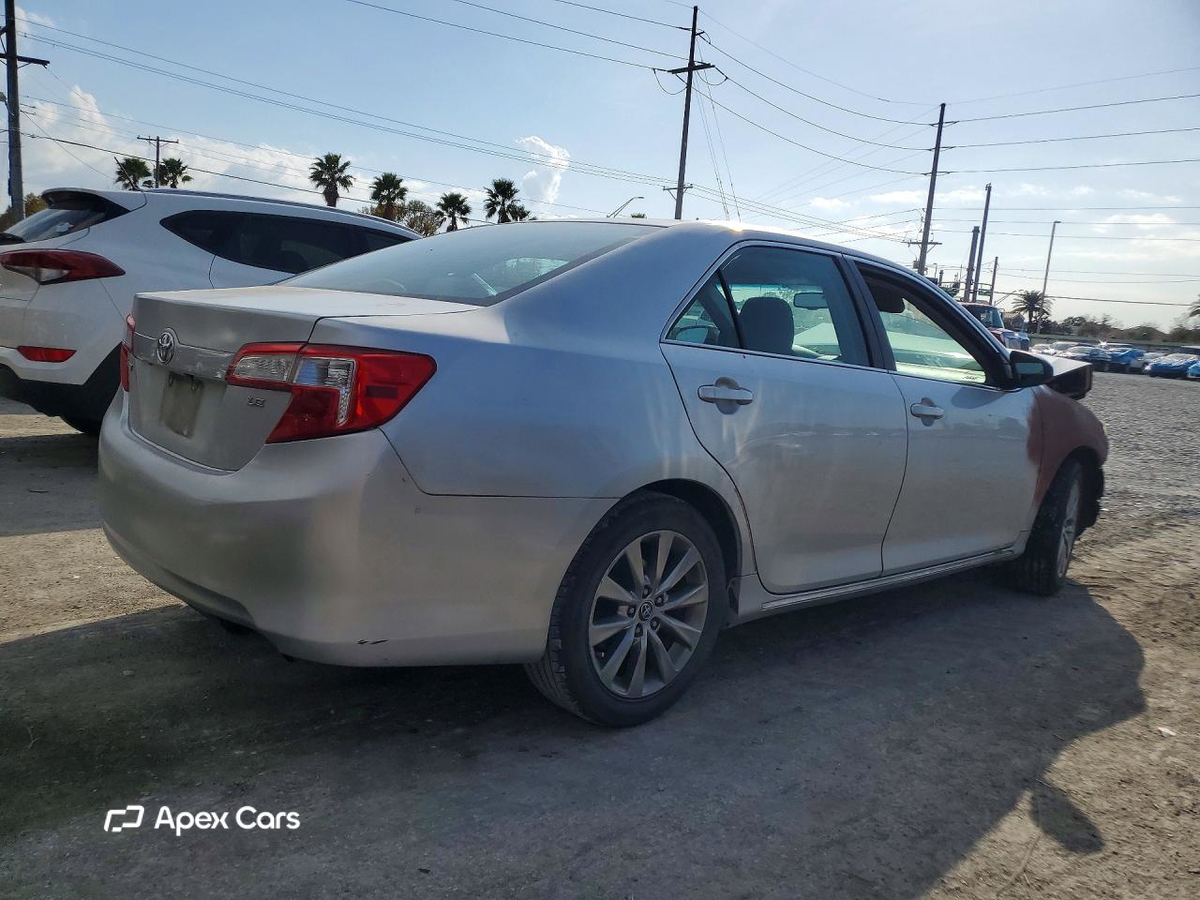 Toyota Camry 2014