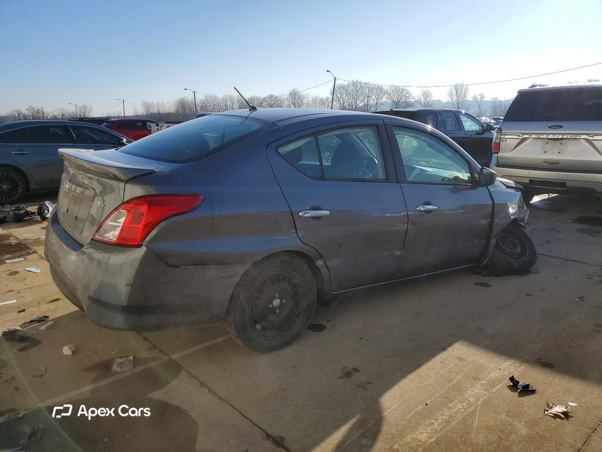 Nissan Versa 2019