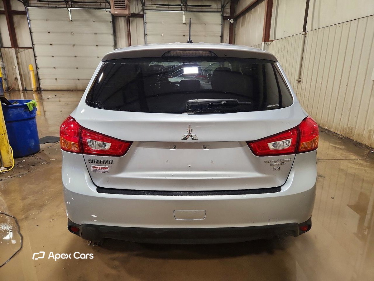 Mitsubishi Outlander 2016