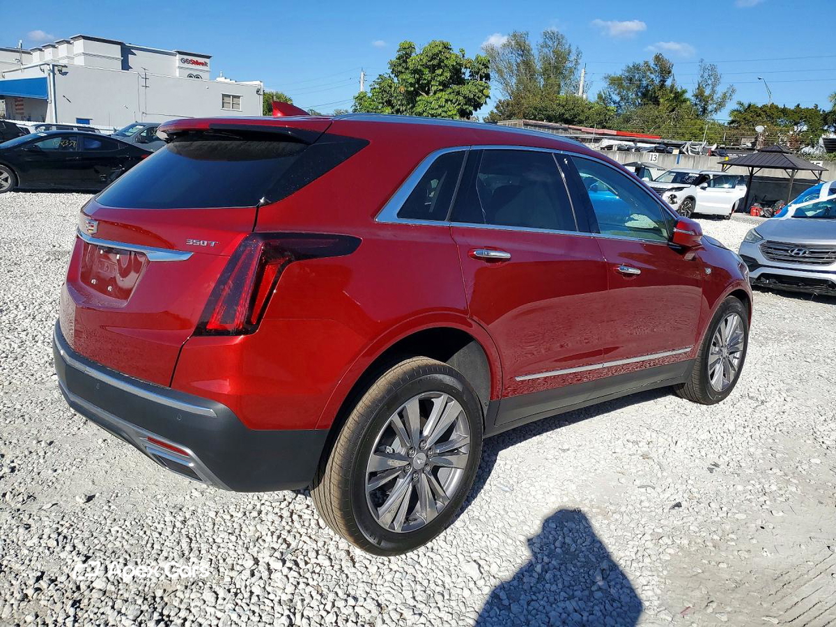 Cadillac XT5 2025