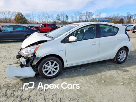 Toyota Prius 2015 - Image 1 of 13