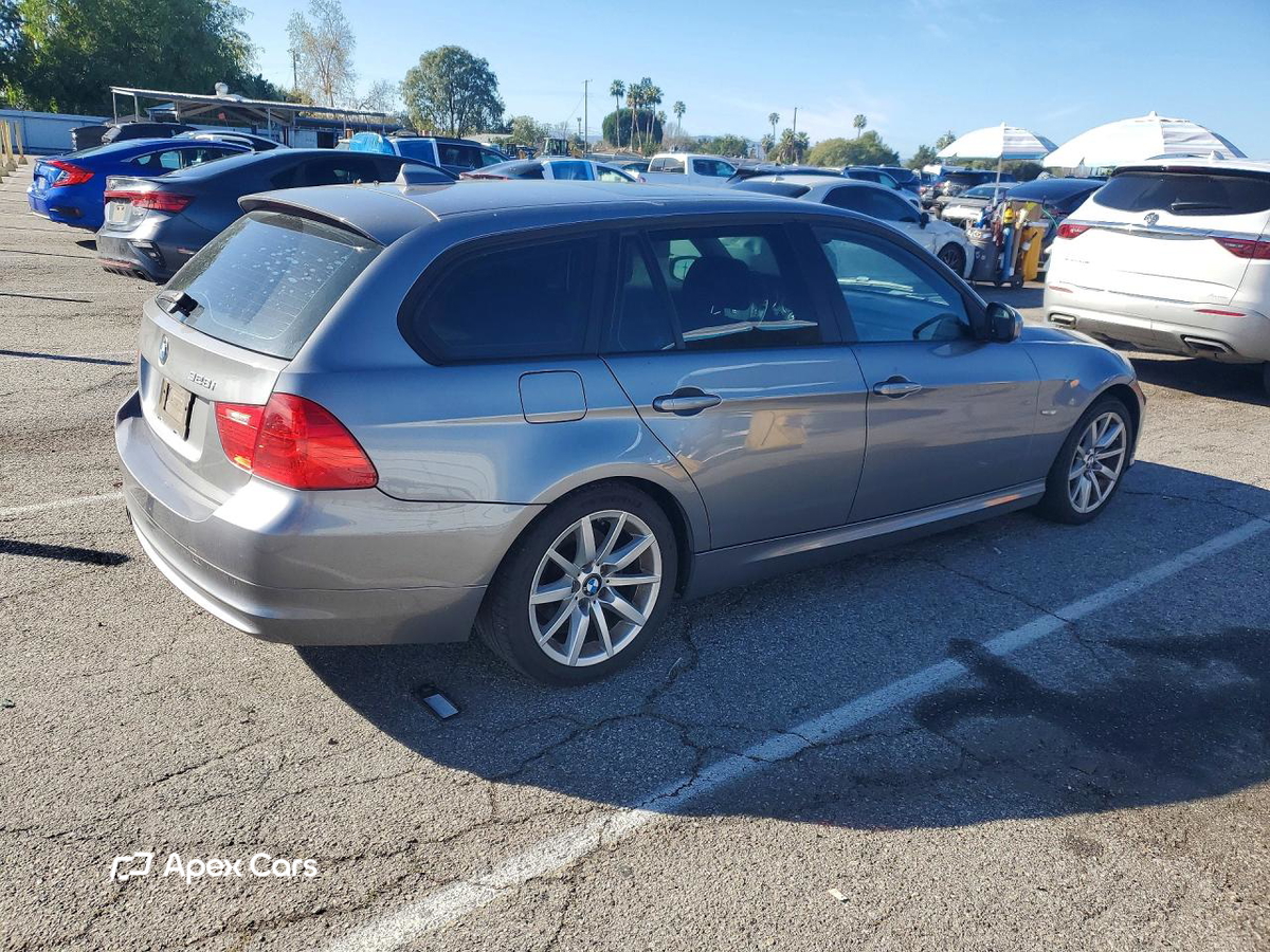 BMW Series 3 2010