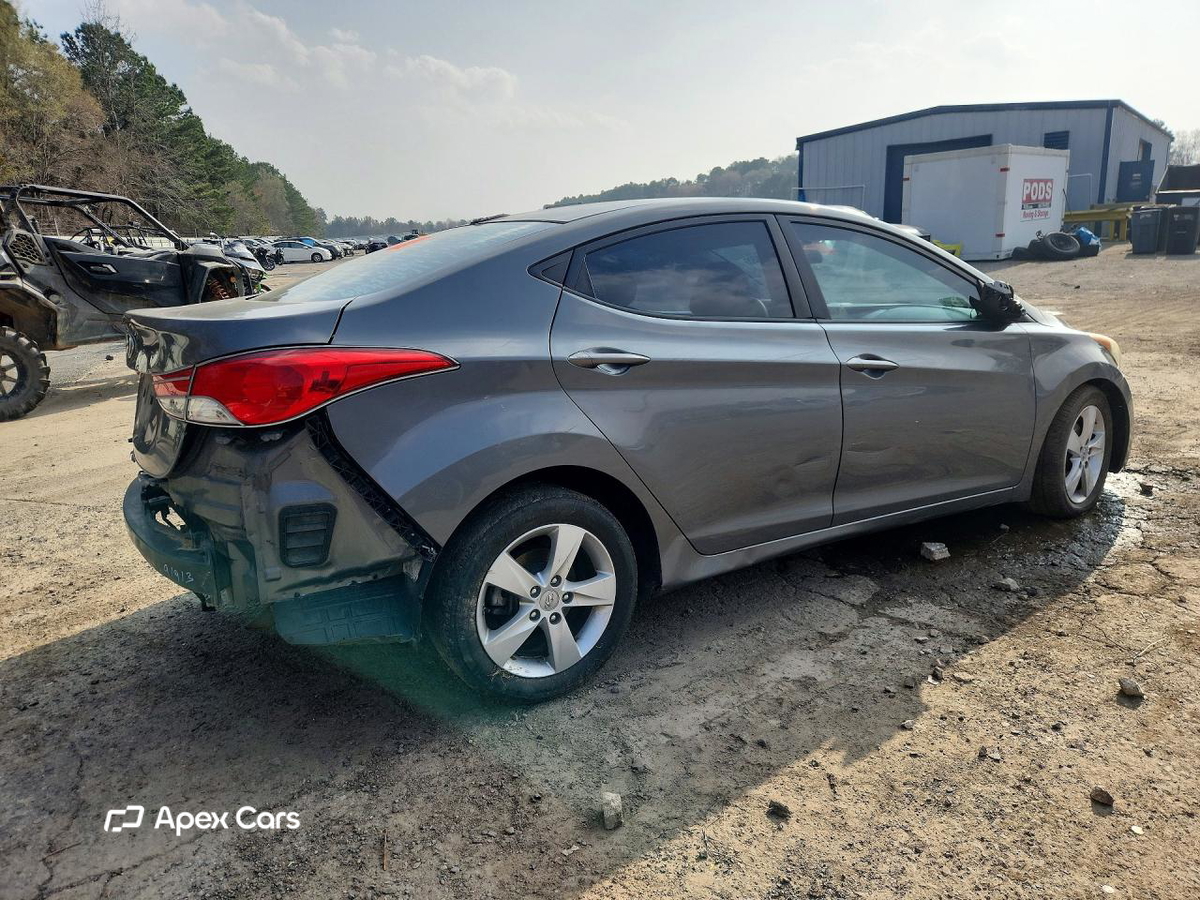 Hyundai Elantra 2013