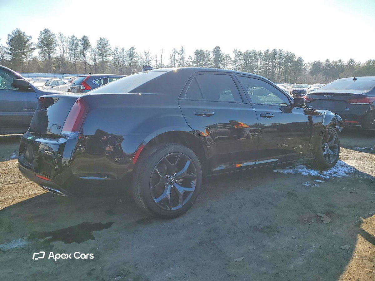 Chrysler 300 2023