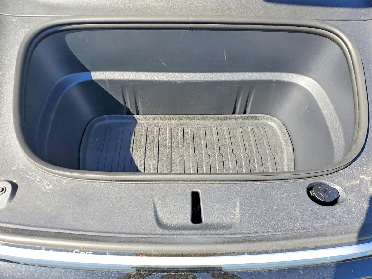 Tesla Model Y 2026