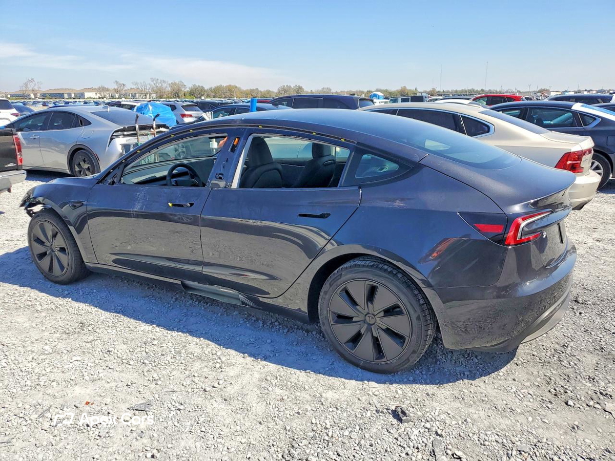 Tesla Model 3 2024