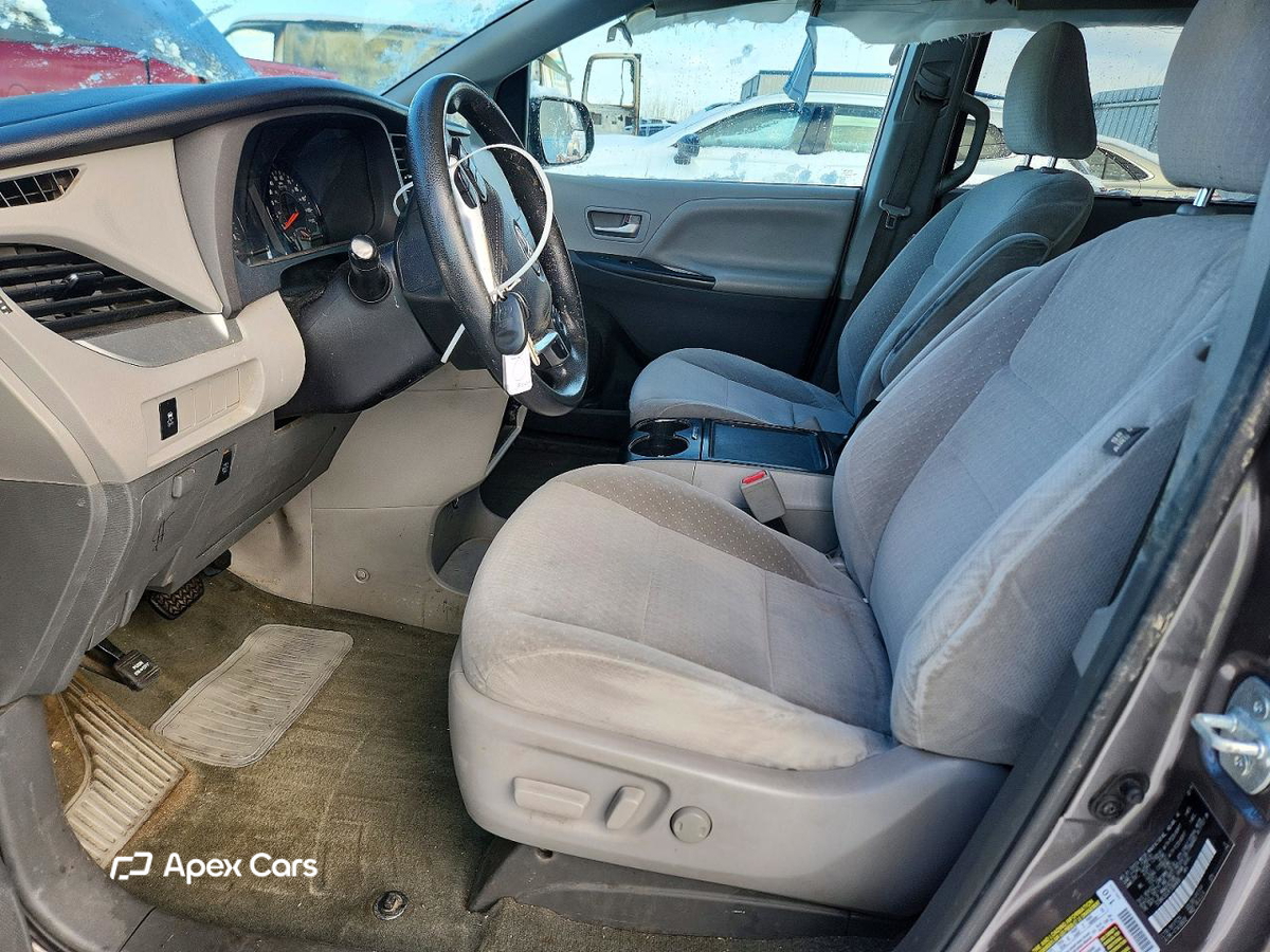 Toyota Sienna 2015