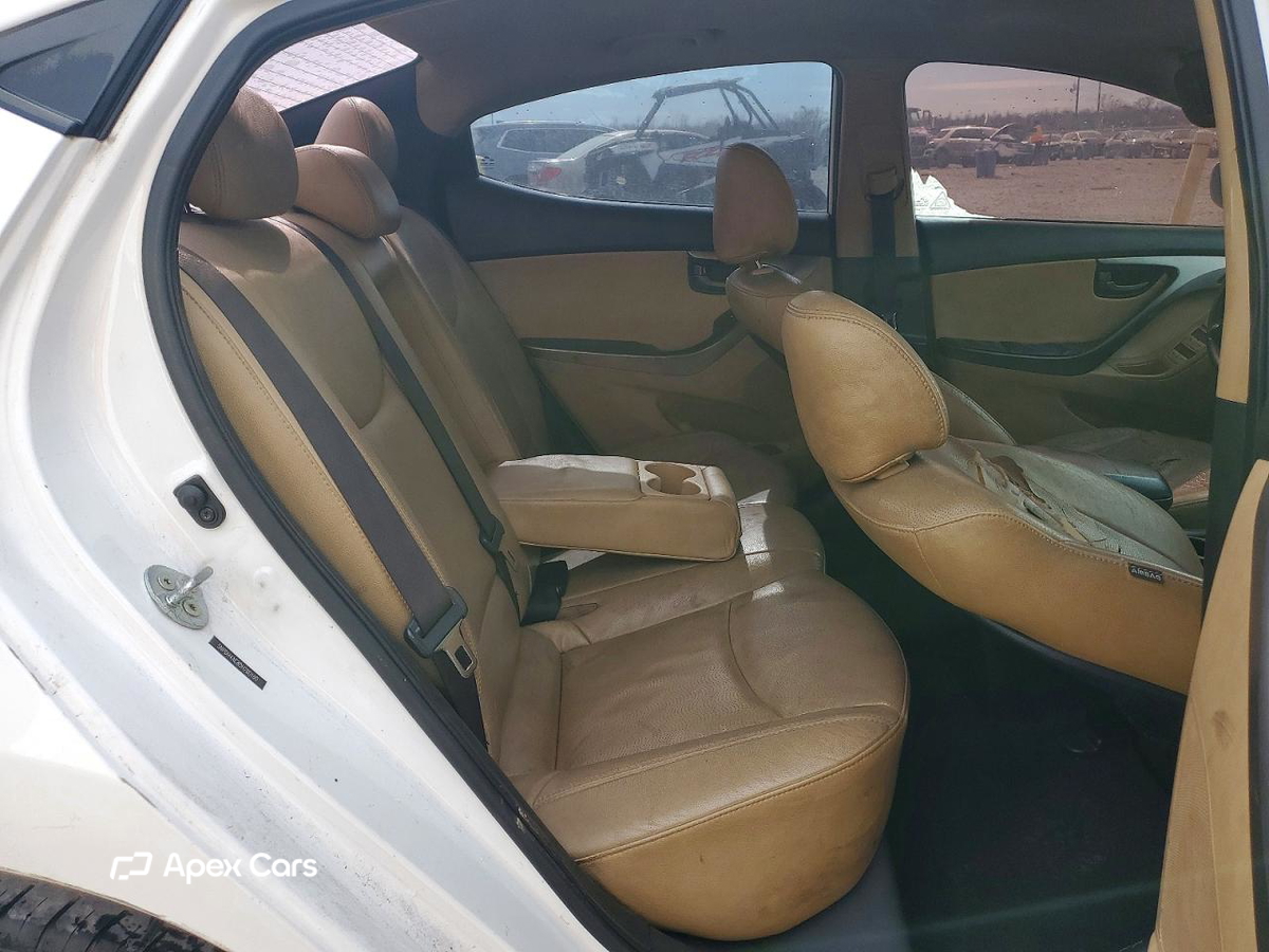 Hyundai Elantra 2013