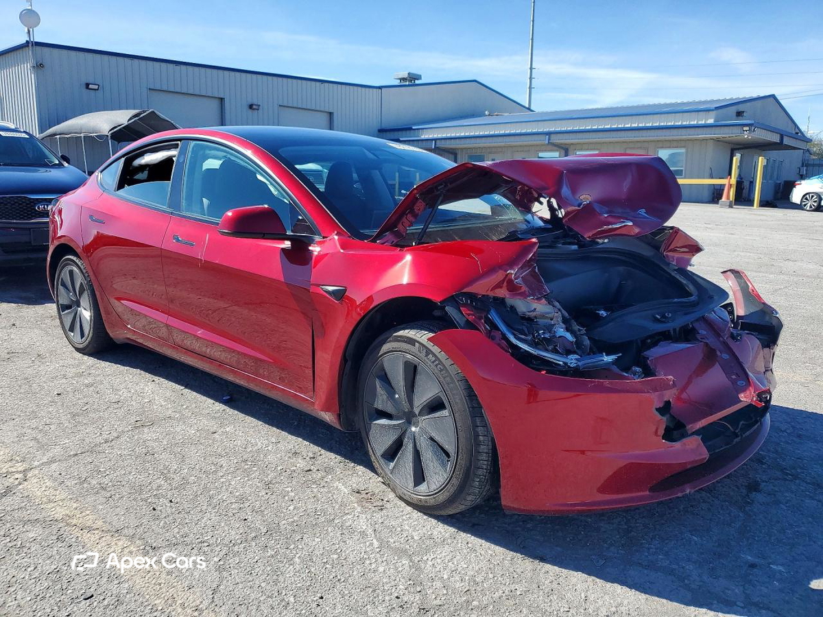 Tesla Model 3 2025