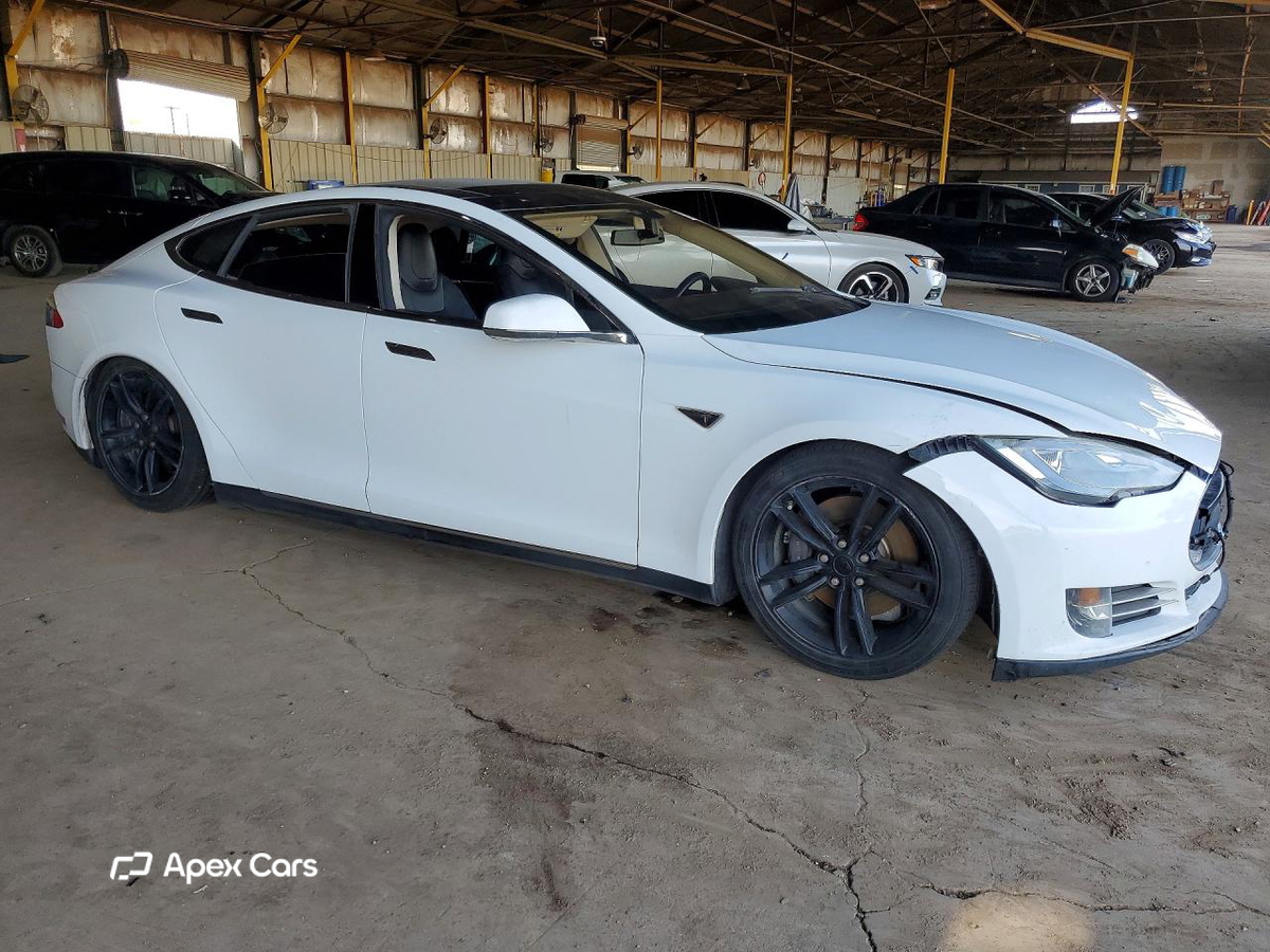 Tesla Model S 2013