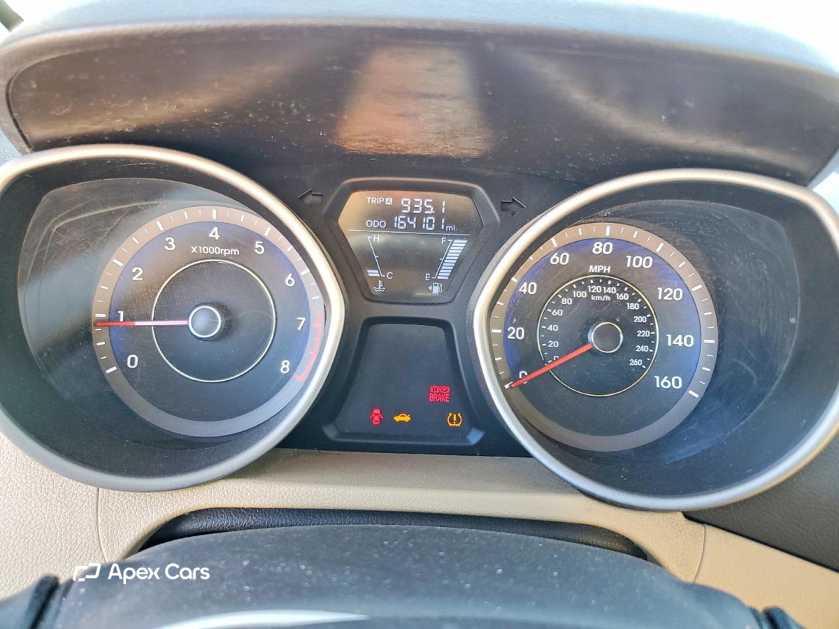 Hyundai Elantra 2011
