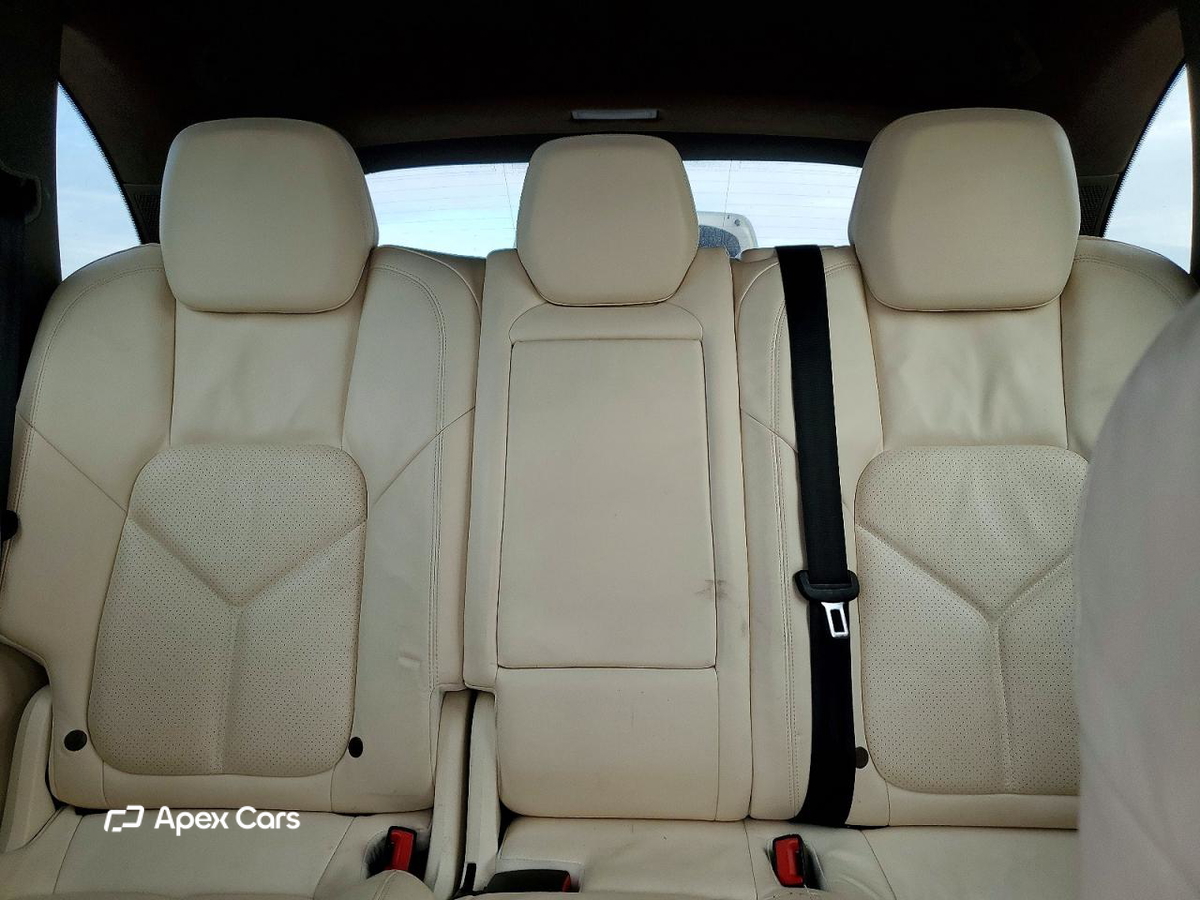 Porsche Cayenne 2011
