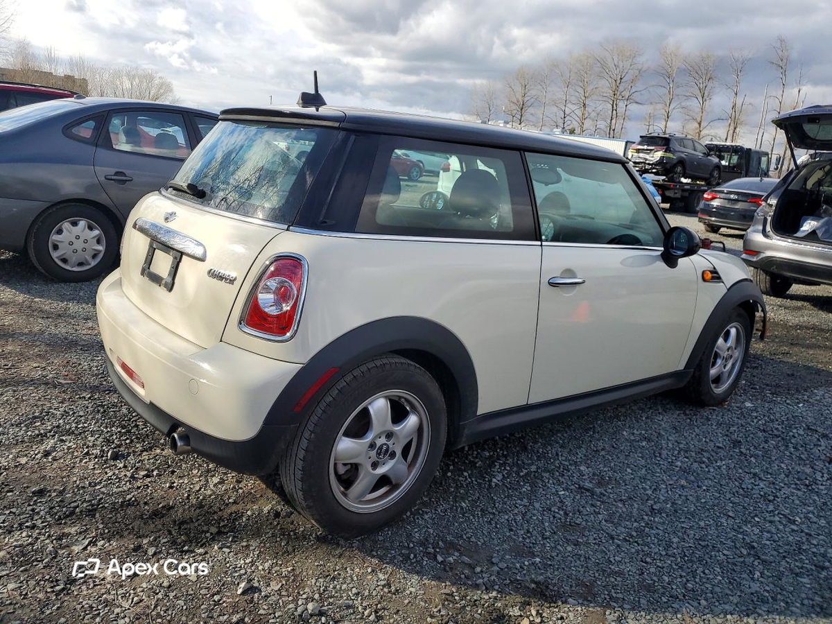 MINI Cooper 2011