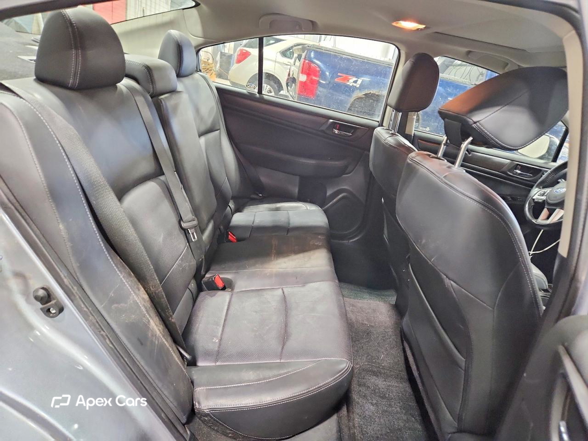 Subaru Legacy 2015