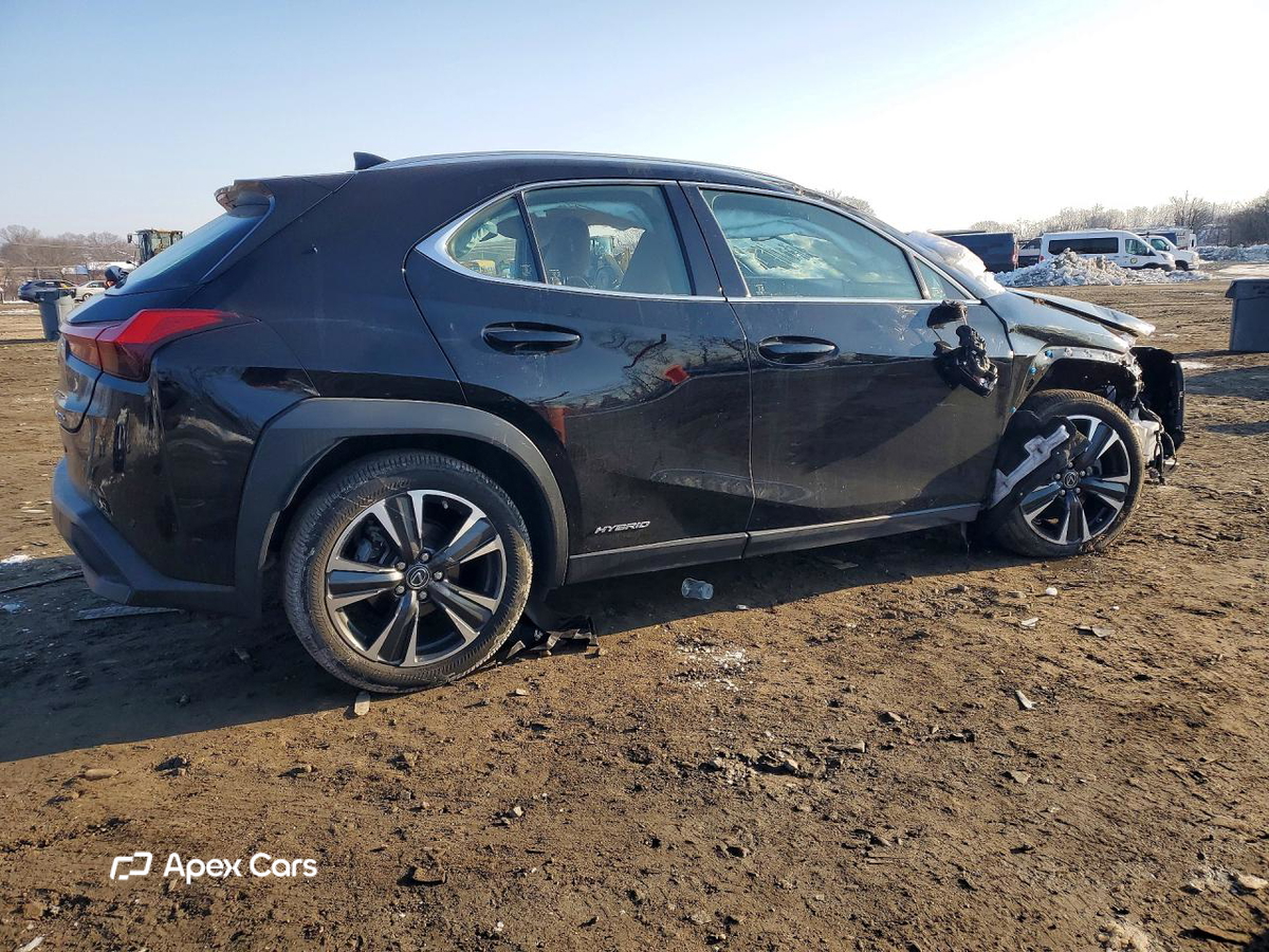 Lexus UX 2021